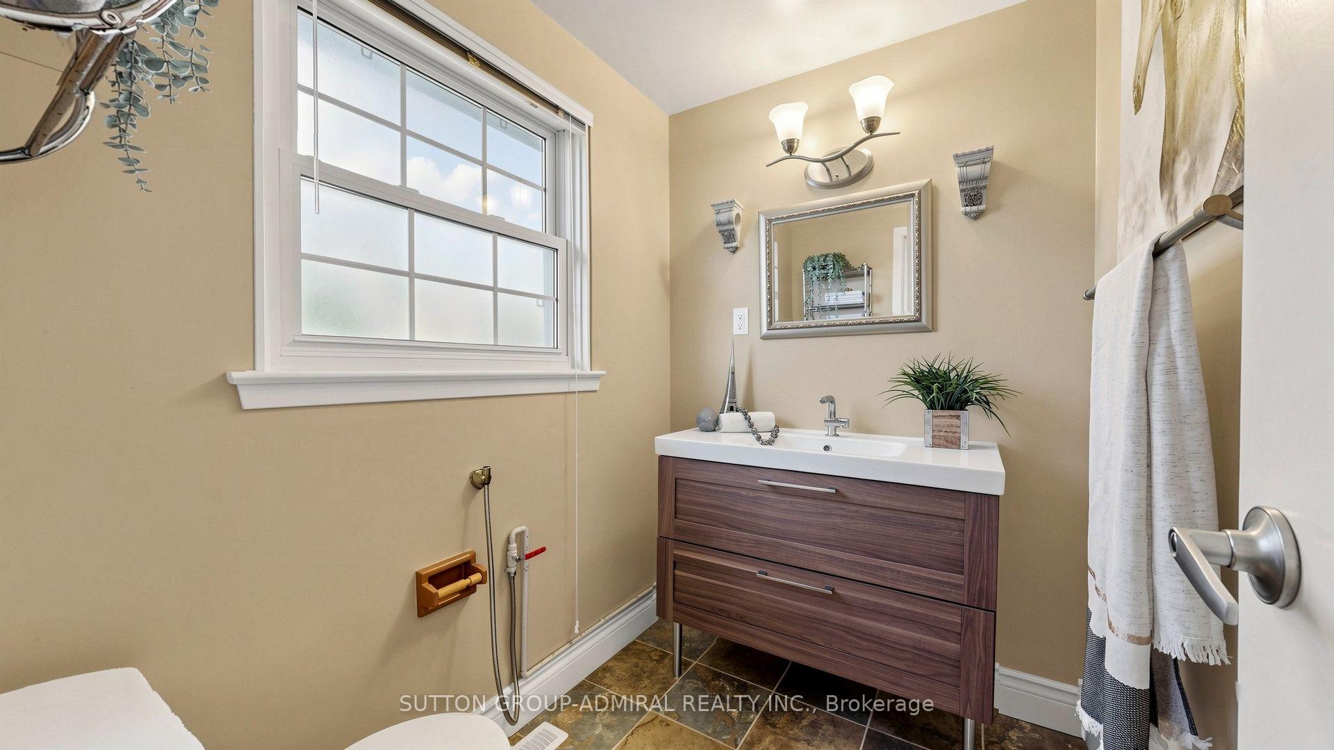 Photo 27 of 4 Shady Lane Crescent, Markham, Royal Orchard — HOMEH