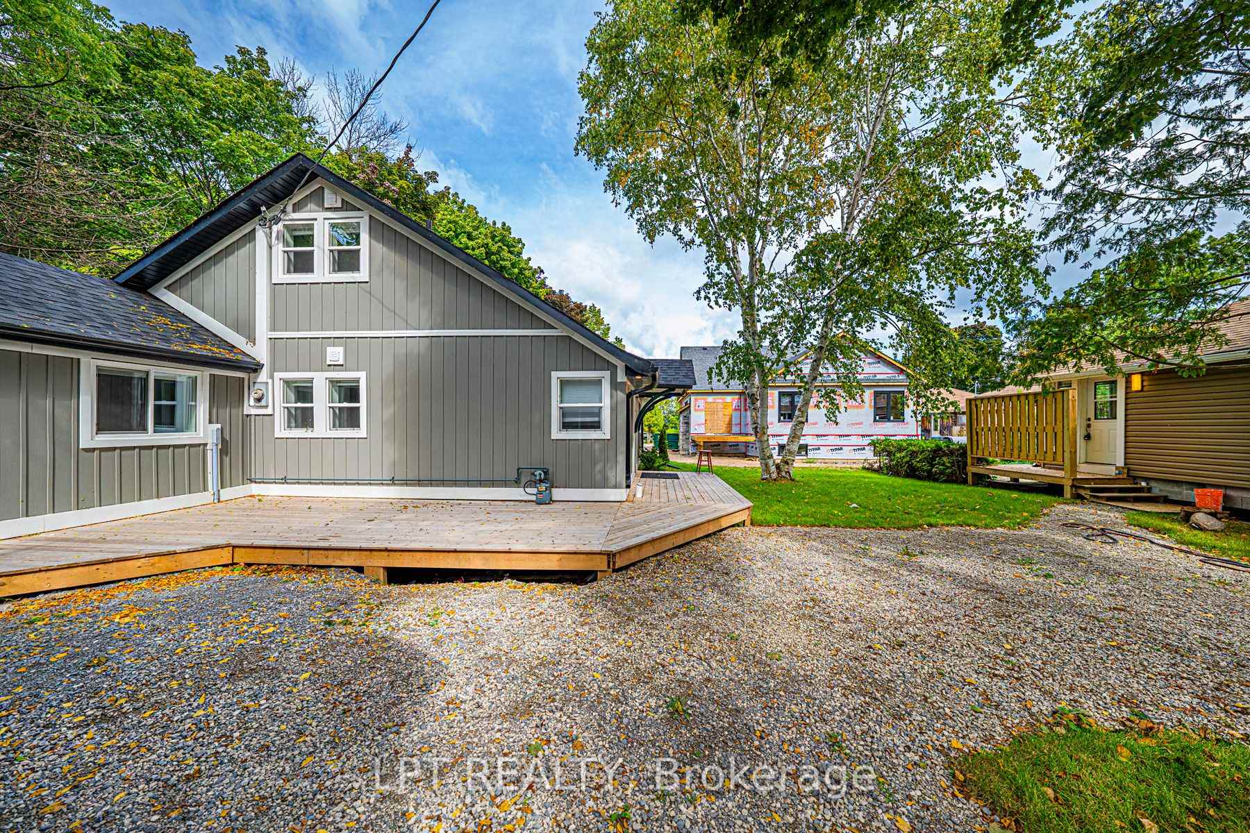 Photo 6 of 549 Lake Drive E, Georgina, Historic Lakeshore Communities — HOMEH