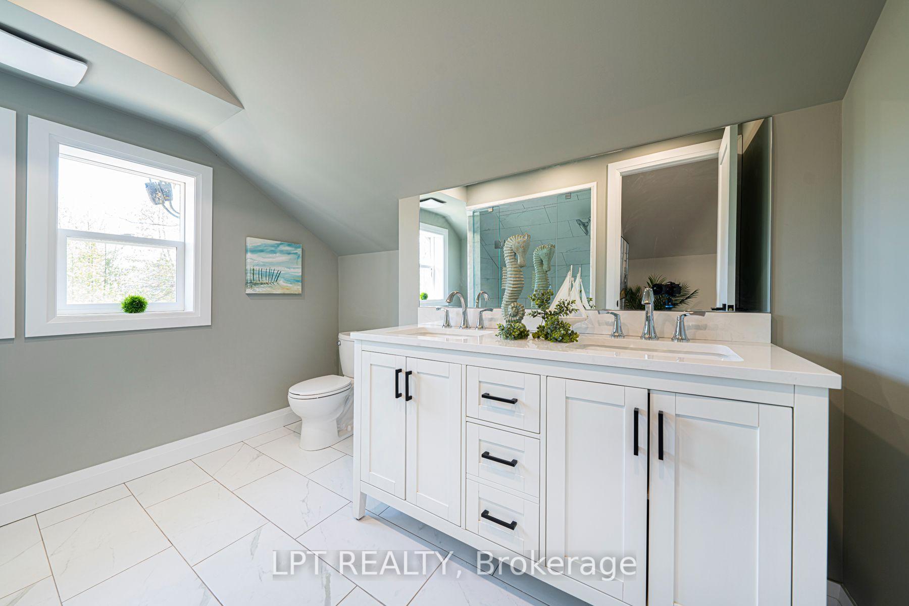 Photo 24 of 549 Lake Drive E, Georgina, Historic Lakeshore Communities — HOMEH