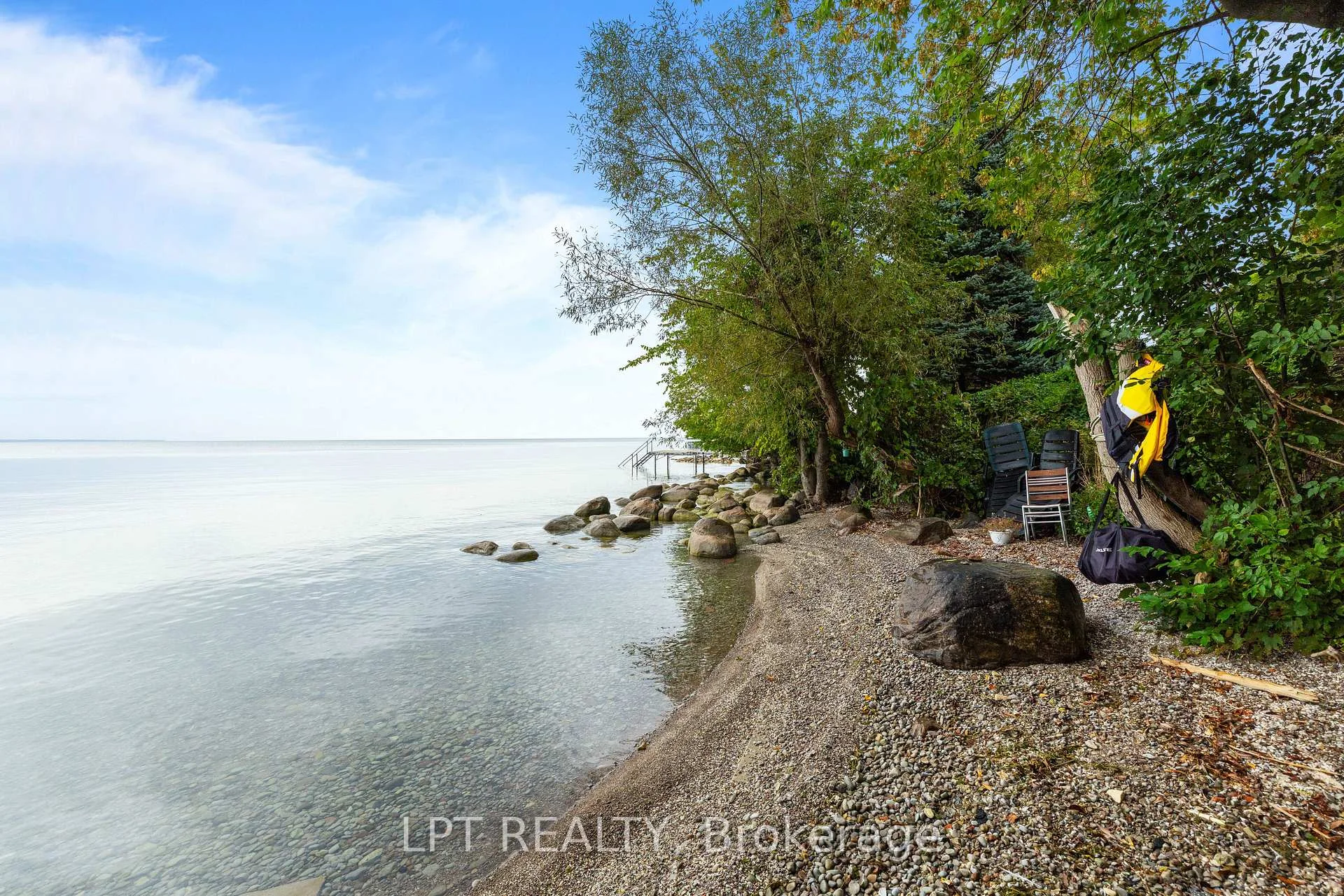 Photo 3 of 549 Lake Drive E, Georgina, Historic Lakeshore Communities — HOMEH