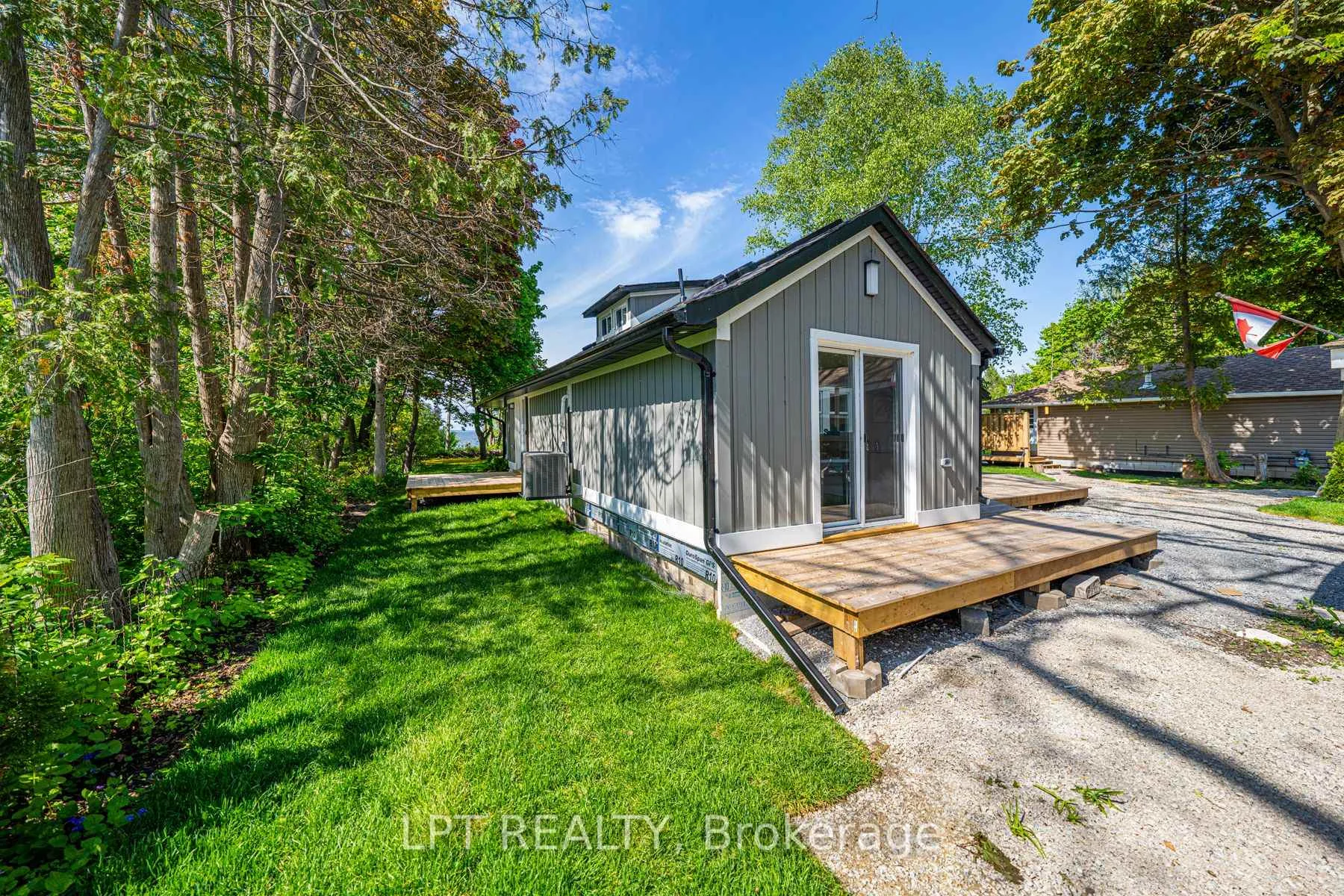 Photo 29 of 549 Lake Drive E, Georgina, Historic Lakeshore Communities — HOMEH