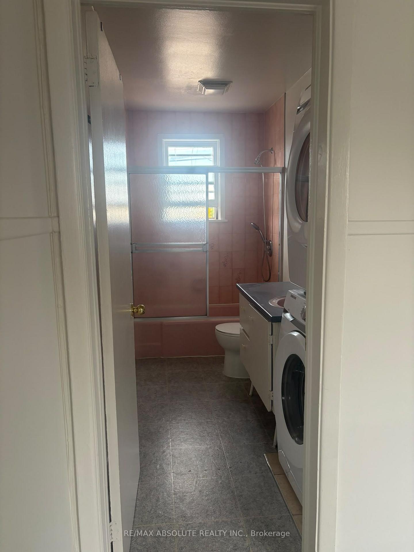 Photo 14 of Unit 2, 4 Holland Avenue, Ottawa, Ottawa West — HOMEH