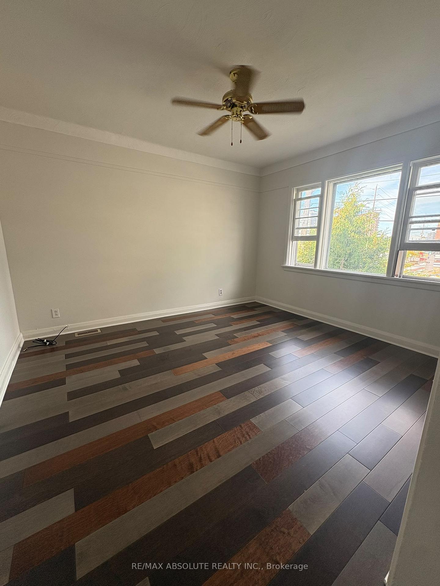 Photo 21 of Unit 2, 4 Holland Avenue, Ottawa, Ottawa West — HOMEH