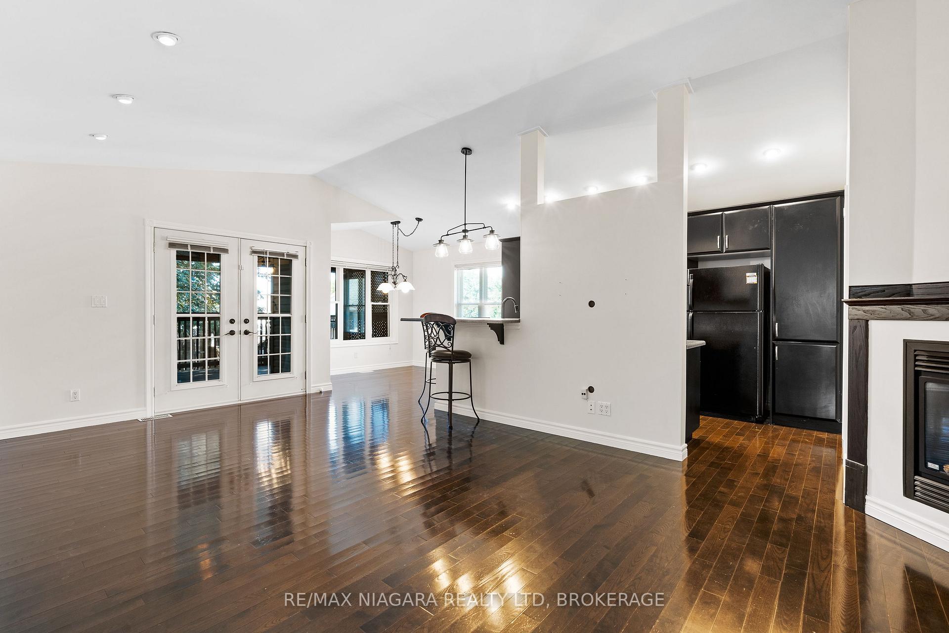 Photo 5 of 5671 Highland Avenue, Niagara Falls, Hospital — HOMEH