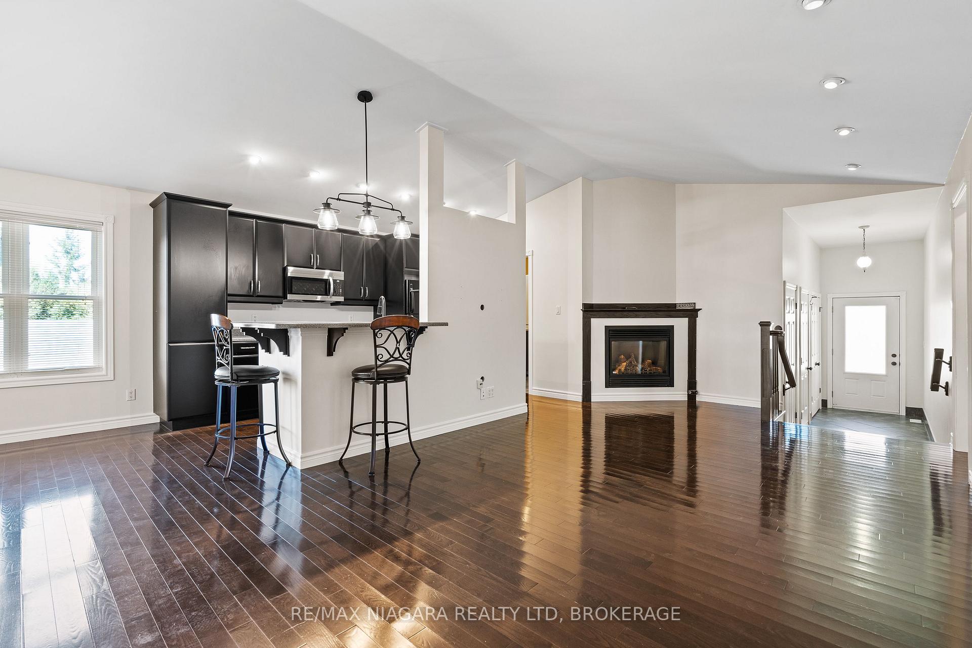 Photo 6 of 5671 Highland Avenue, Niagara Falls, Hospital — HOMEH
