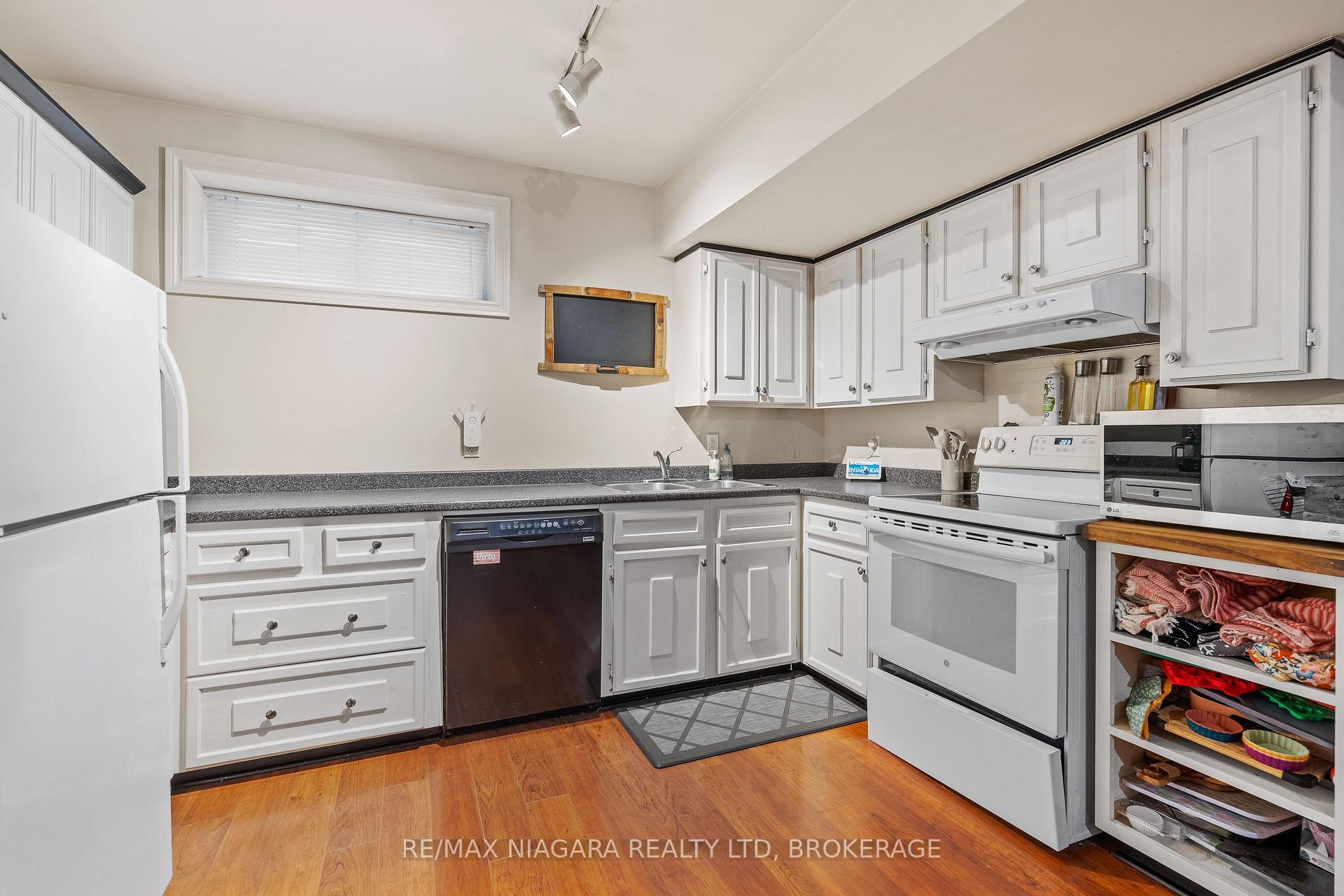 Photo 29 of 5671 Highland Avenue, Niagara Falls, Hospital — HOMEH