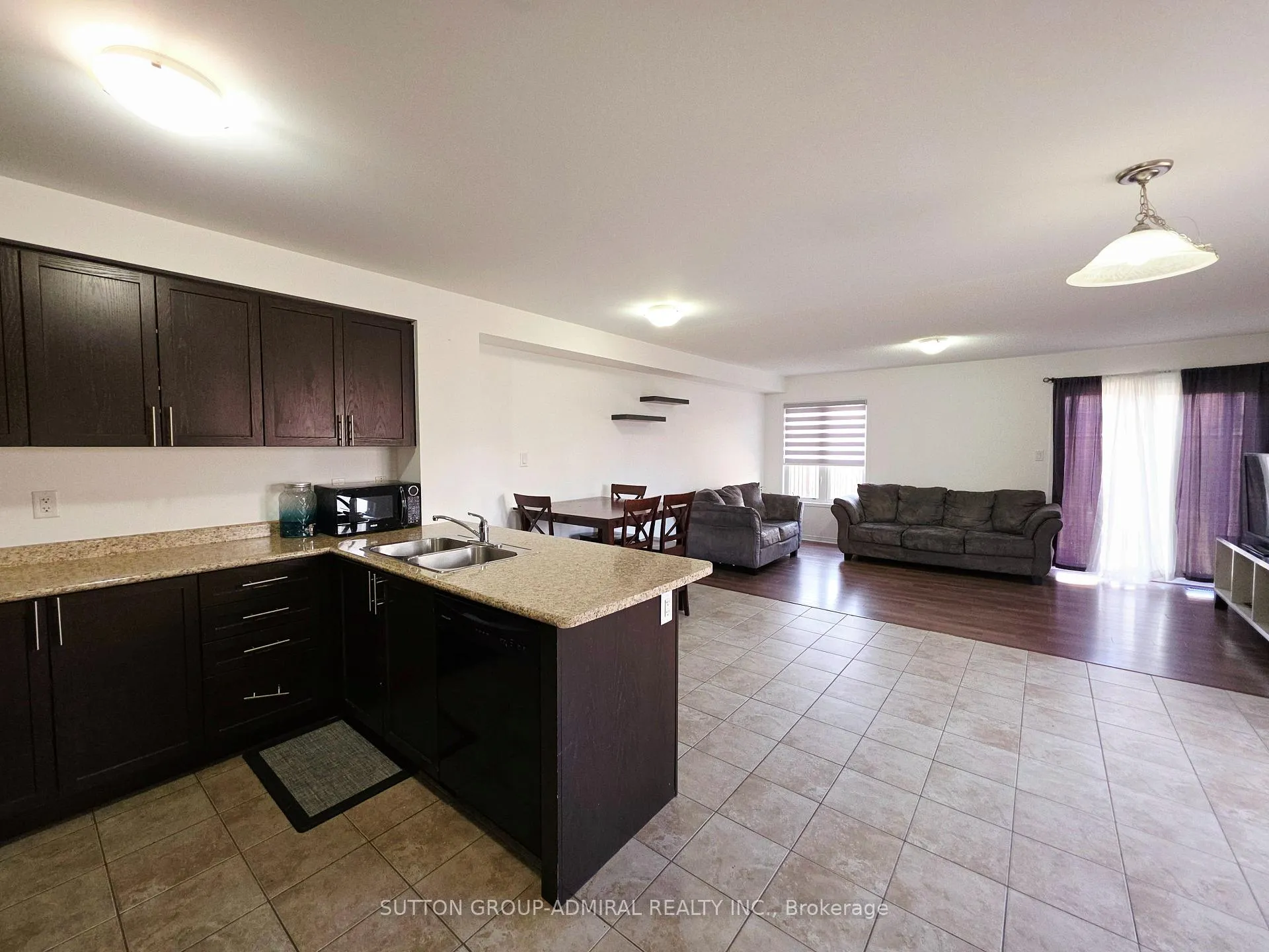 Photo 8 of 1113 Schooling Drive, Oshawa, Taunton — HOMEH
