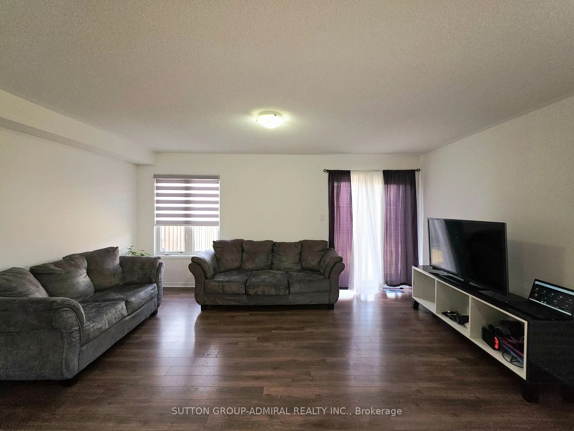 Photo 10 of 1113 Schooling Drive, Oshawa, Taunton — HOMEH