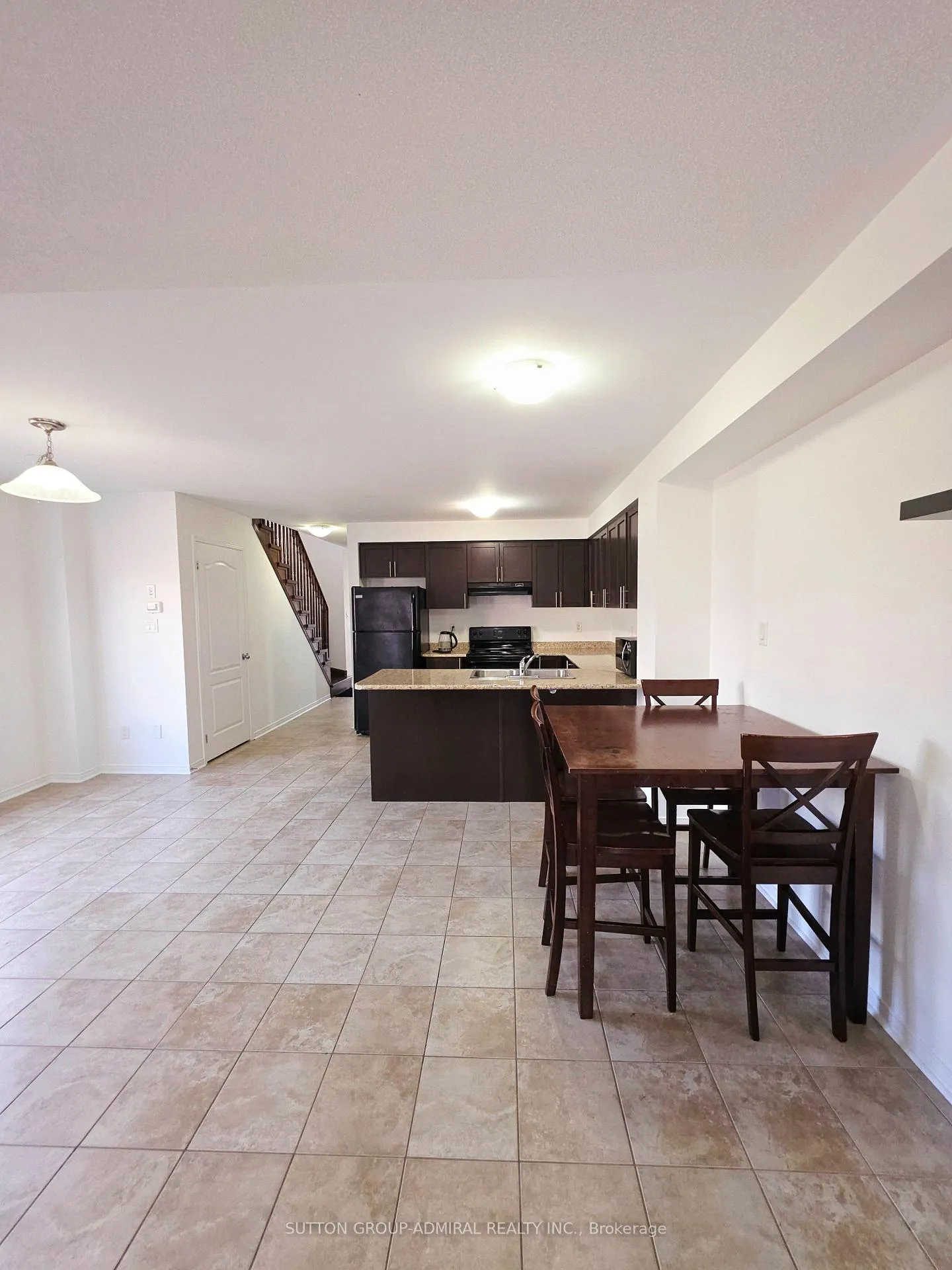 Photo 11 of 1113 Schooling Drive, Oshawa, Taunton — HOMEH