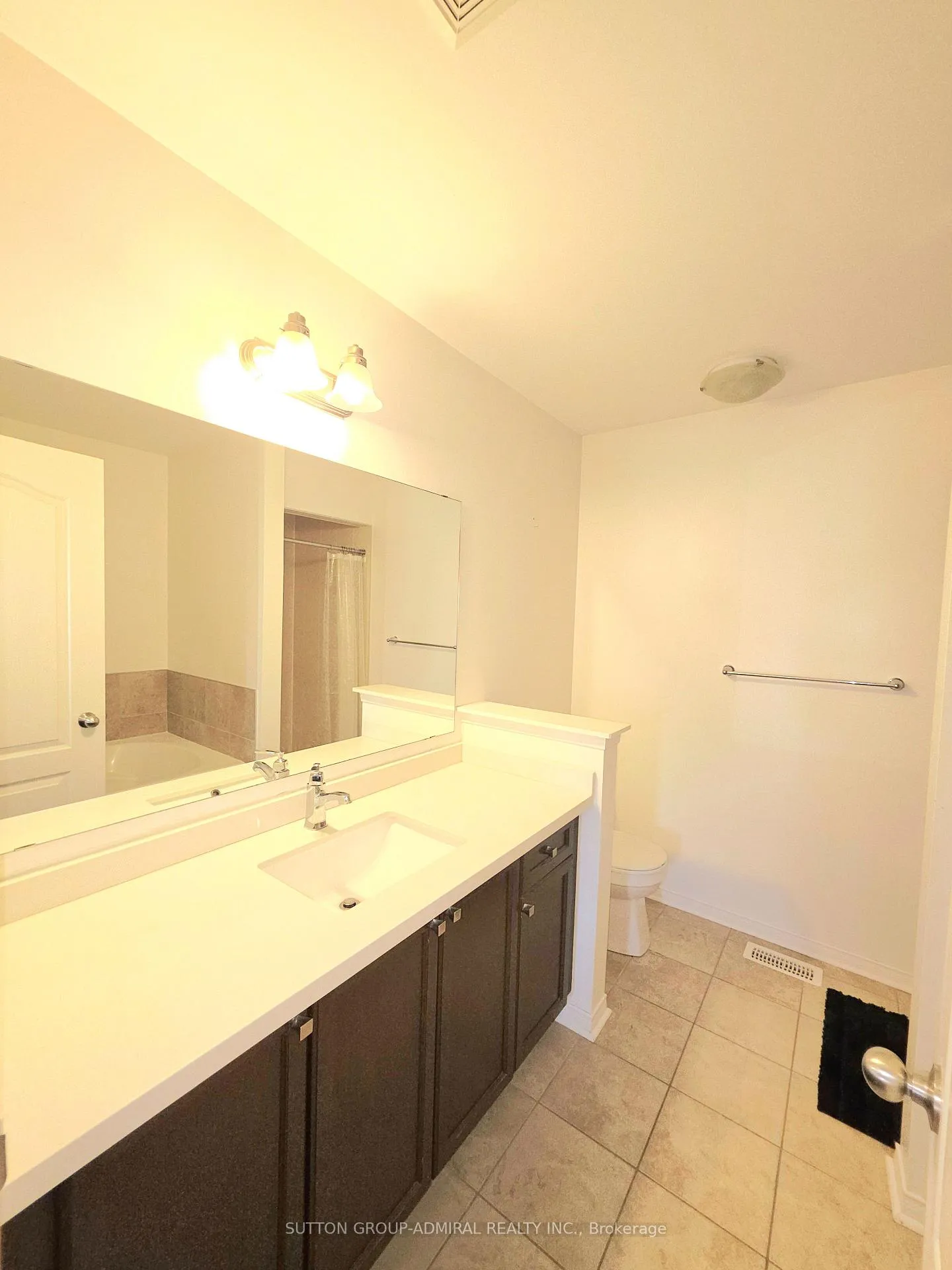 Photo 16 of 1113 Schooling Drive, Oshawa, Taunton — HOMEH