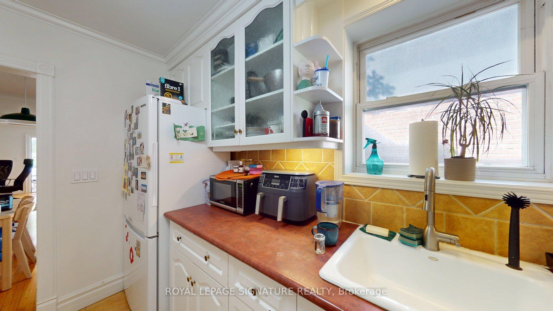 Photo 17 of Unit Main, 63 Braemore Gardens, Toronto, Wychwood — HOMEH