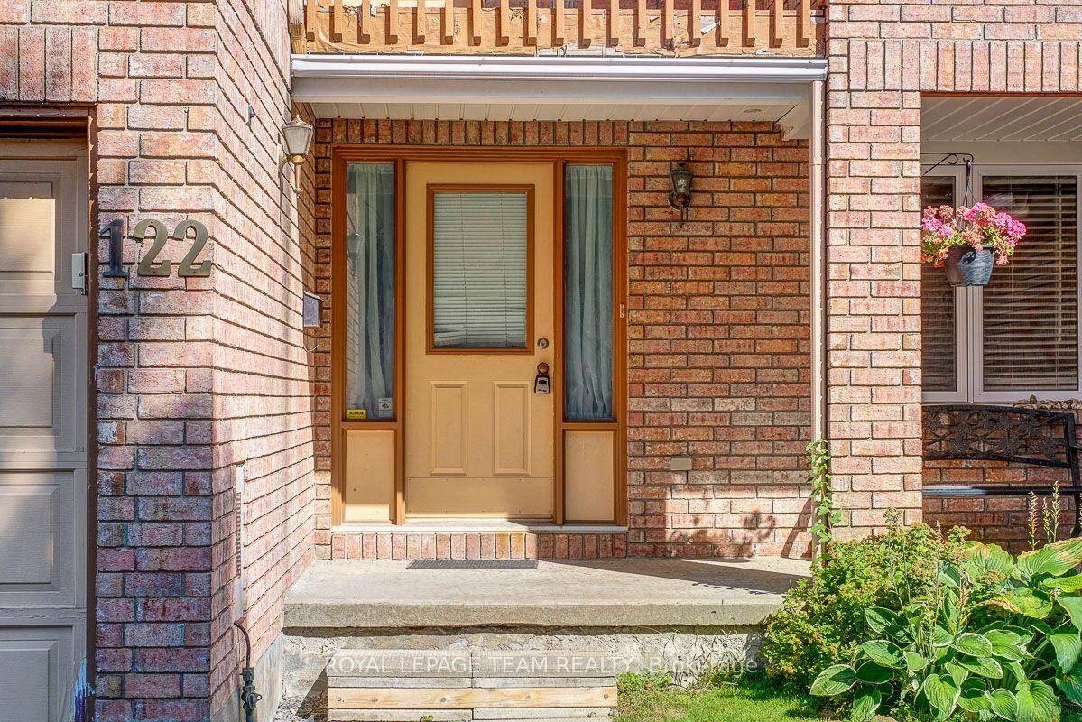 Photo 3 of 122 Thornbury Crescent, Ottawa, Centrepointe — HOMEH