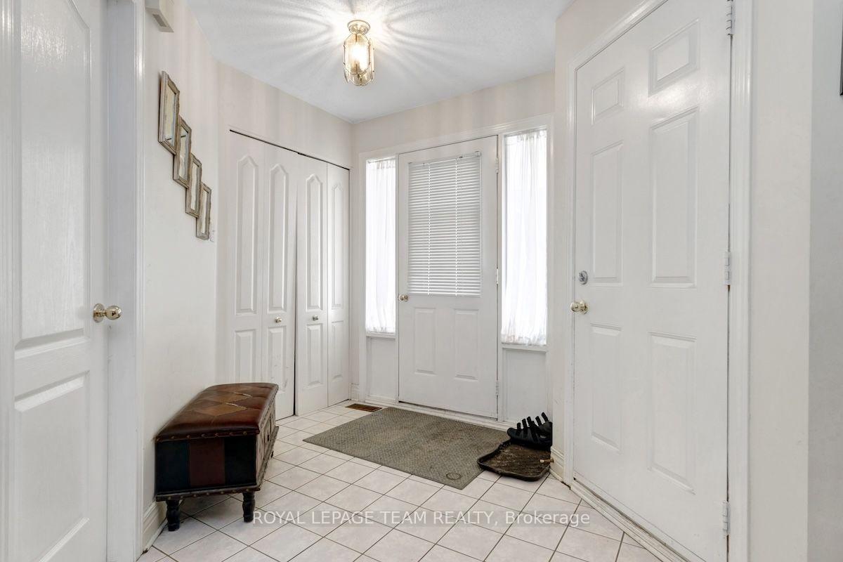 Photo 4 of 122 Thornbury Crescent, Ottawa, Centrepointe — HOMEH