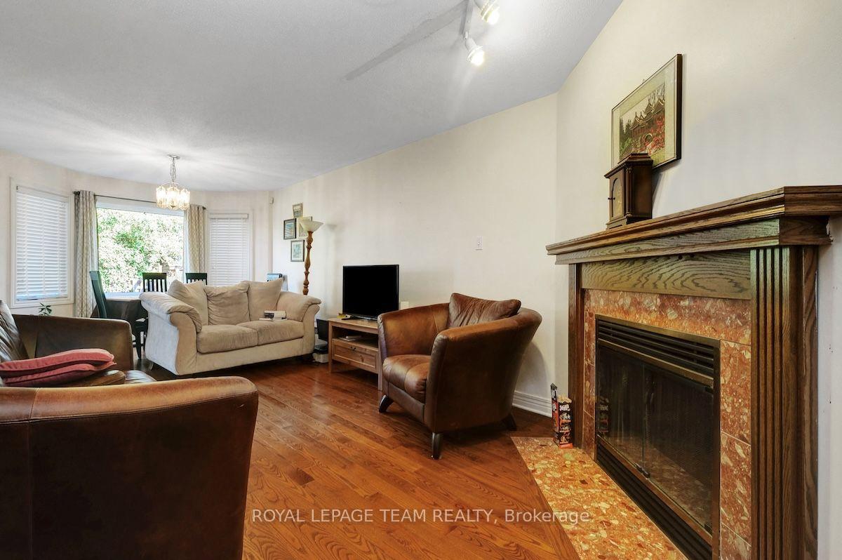 Photo 6 of 122 Thornbury Crescent, Ottawa, Centrepointe — HOMEH
