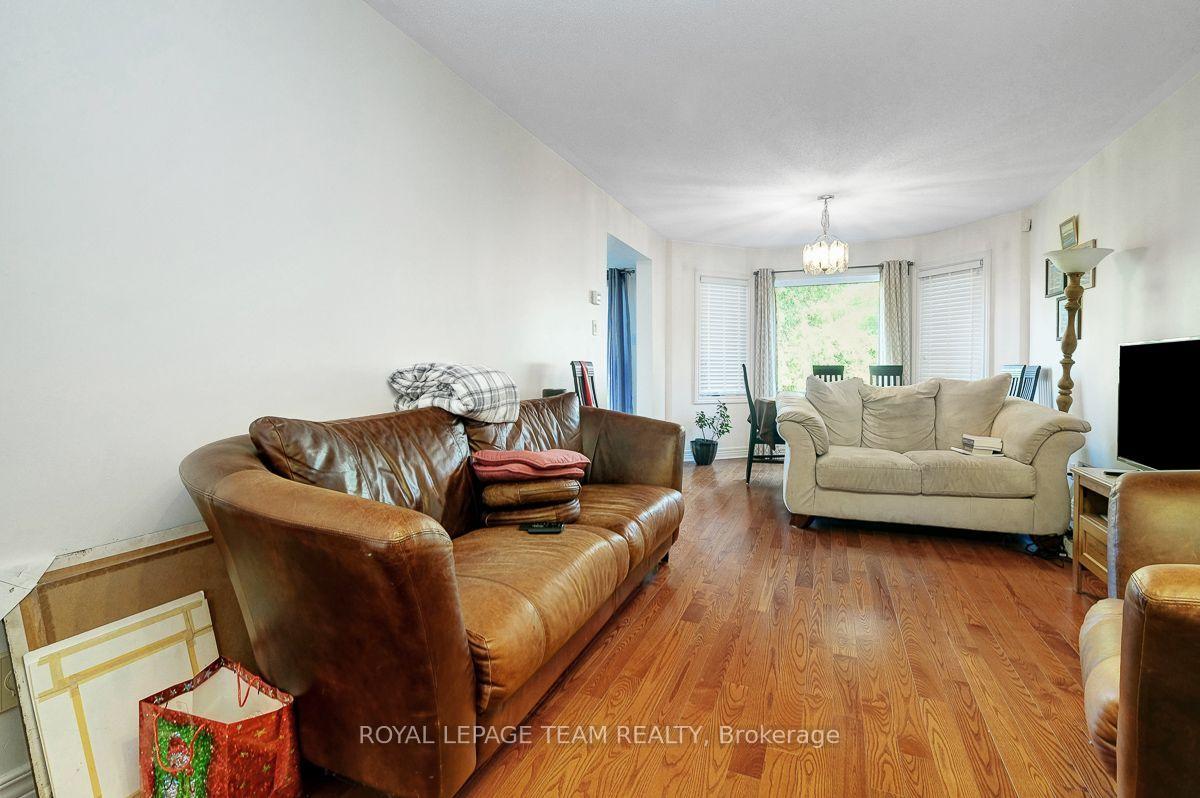 Photo 7 of 122 Thornbury Crescent, Ottawa, Centrepointe — HOMEH