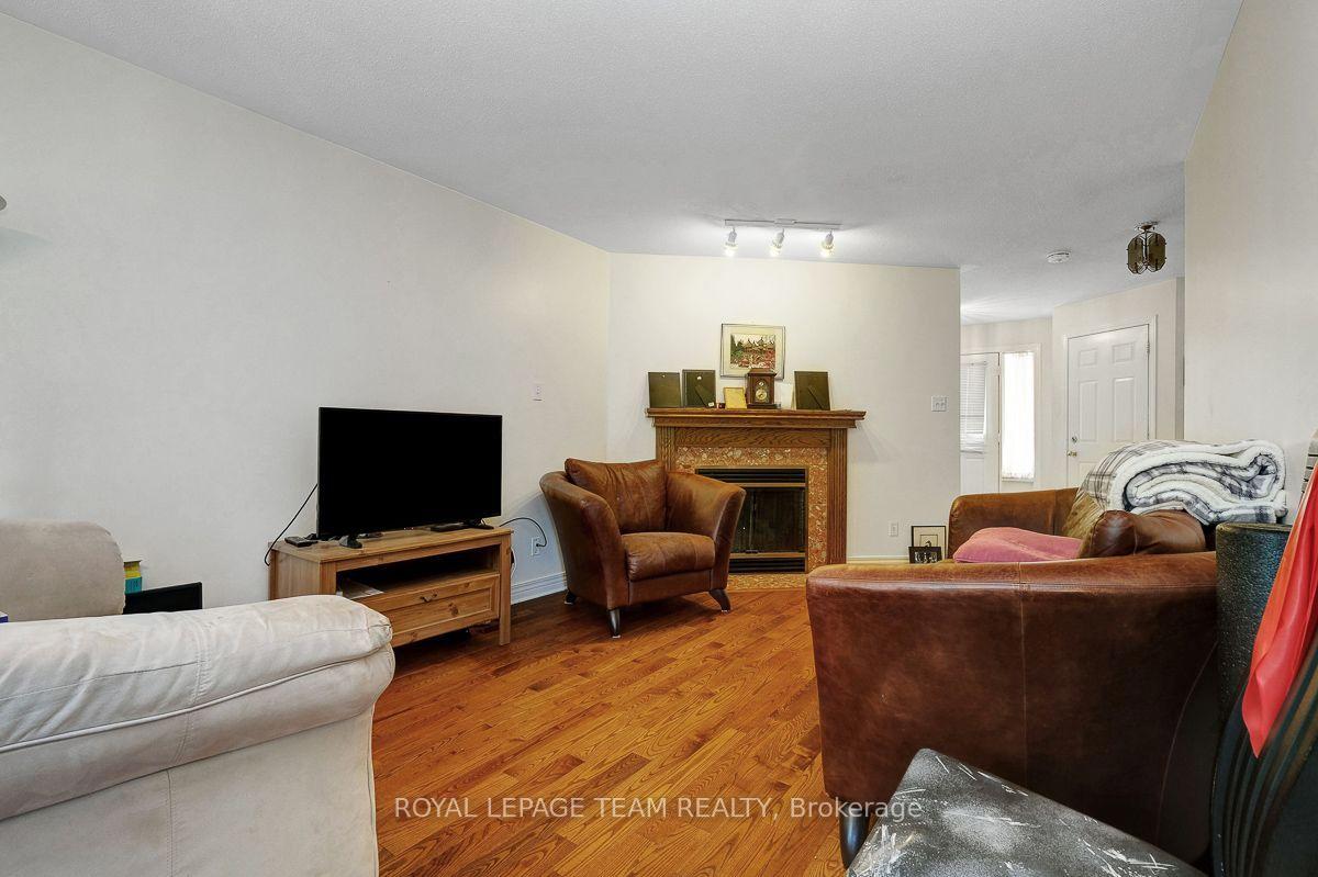 Photo 8 of 122 Thornbury Crescent, Ottawa, Centrepointe — HOMEH