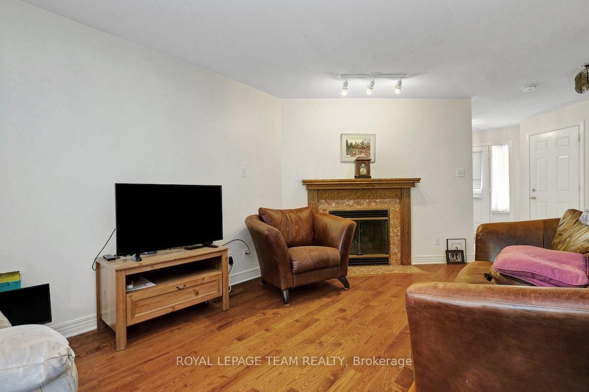Photo 9 of 122 Thornbury Crescent, Ottawa, Centrepointe — HOMEH