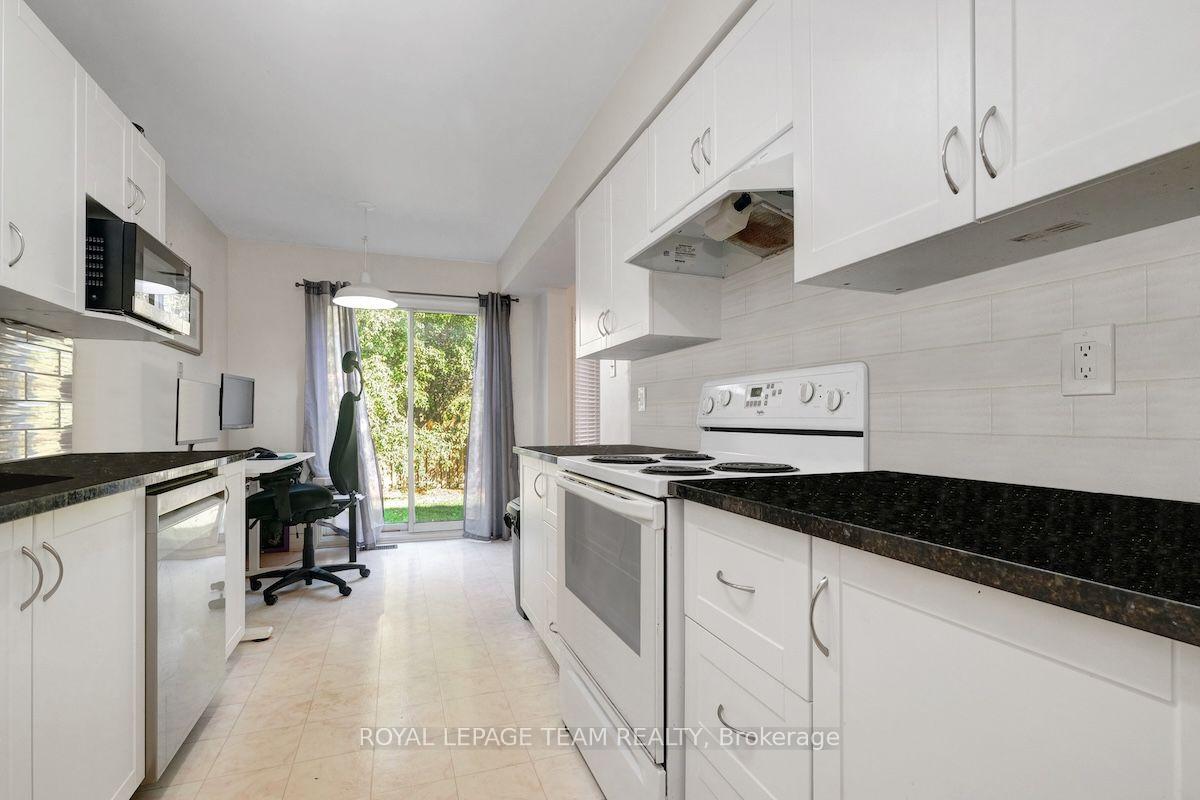 Photo 11 of 122 Thornbury Crescent, Ottawa, Centrepointe — HOMEH