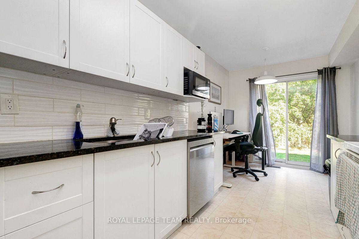 Photo 12 of 122 Thornbury Crescent, Ottawa, Centrepointe — HOMEH
