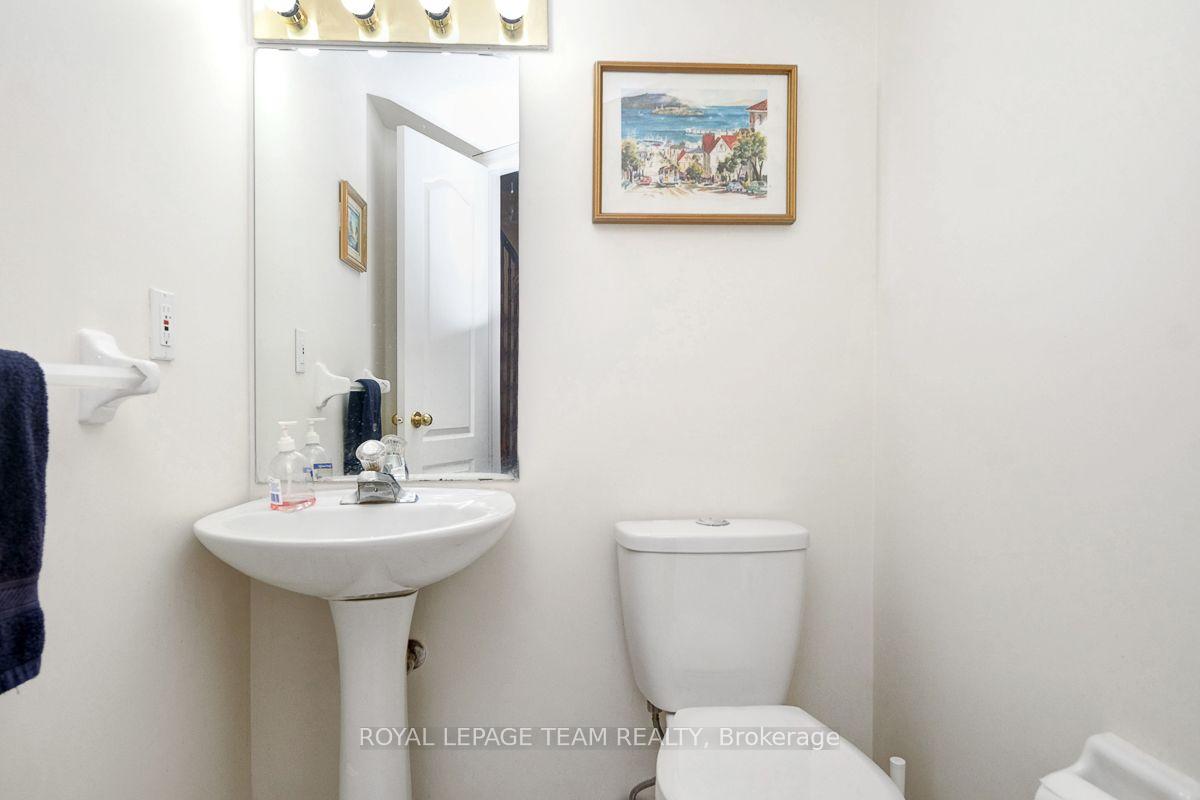 Photo 16 of 122 Thornbury Crescent, Ottawa, Centrepointe — HOMEH