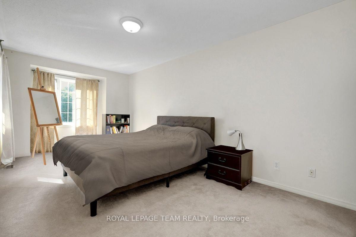 Photo 17 of 122 Thornbury Crescent, Ottawa, Centrepointe — HOMEH