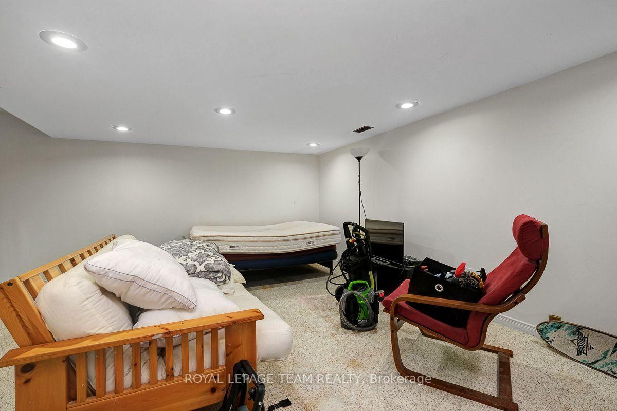 Photo 29 of 122 Thornbury Crescent, Ottawa, Centrepointe — HOMEH