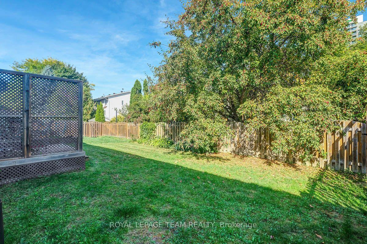 Photo 32 of 122 Thornbury Crescent, Ottawa, Centrepointe — HOMEH