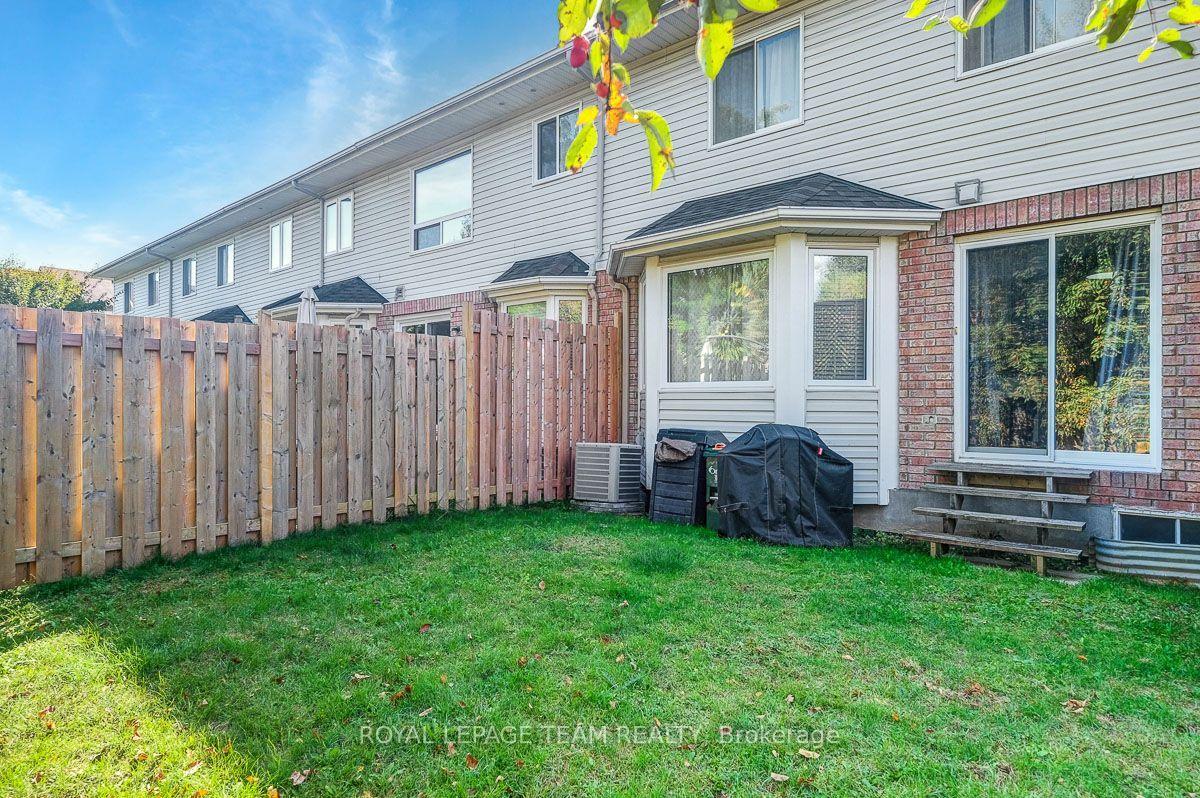 Photo 33 of 122 Thornbury Crescent, Ottawa, Centrepointe — HOMEH