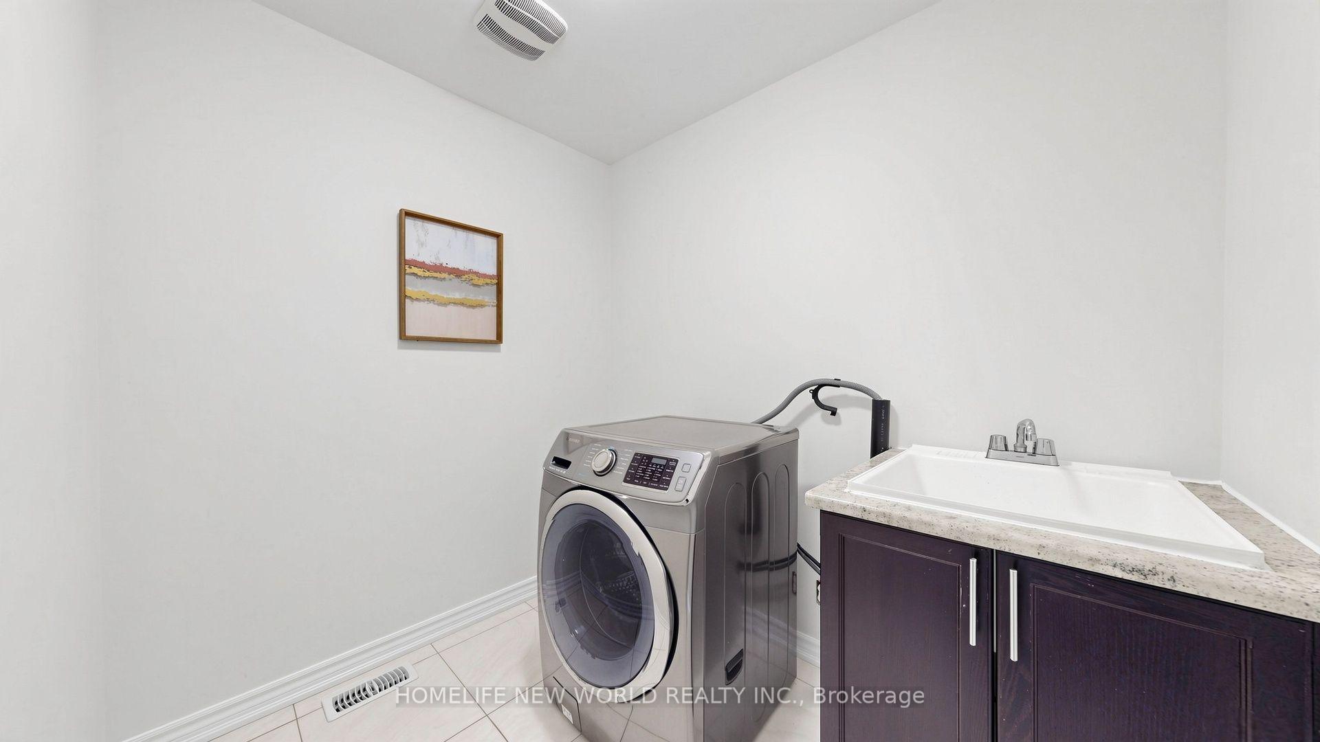 Photo 38 of 2458 Bridle Road, Oshawa, Windfields — HOMEH
