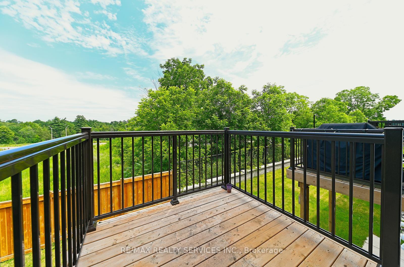 Photo 27 of 52 Humberstone Drive, Halton Hills, Georgetown — HOMEH