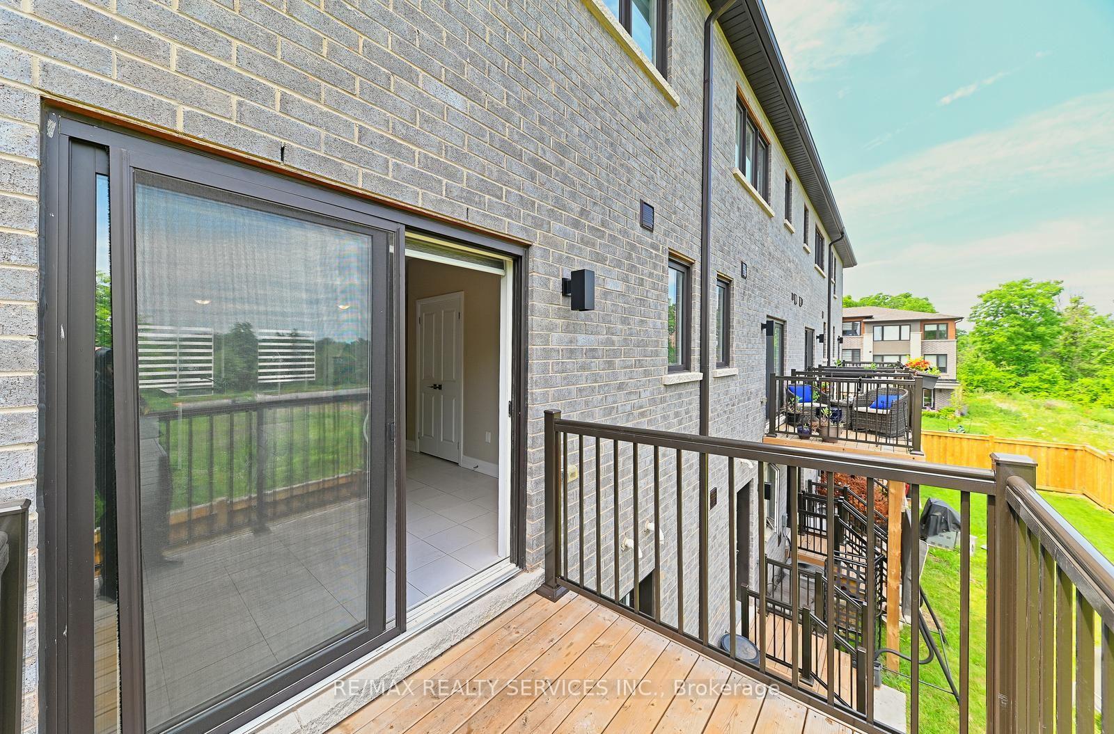 Photo 28 of 52 Humberstone Drive, Halton Hills, Georgetown — HOMEH