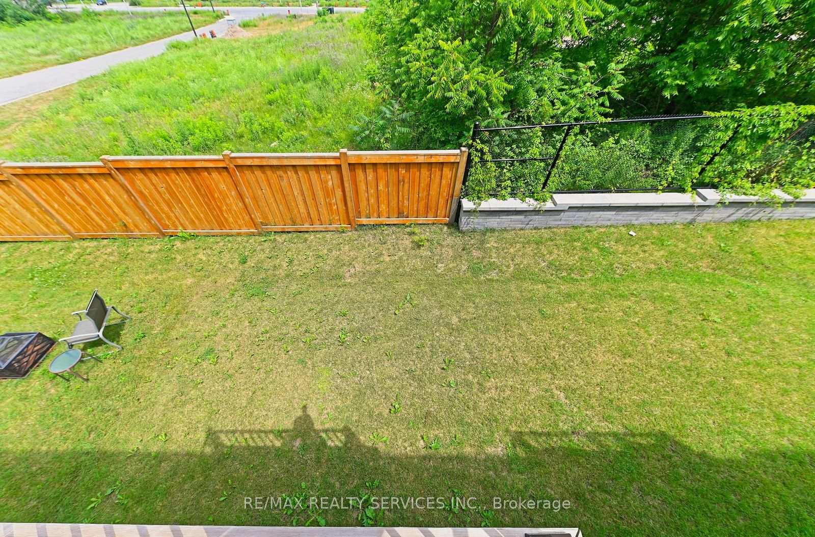 Photo 29 of 52 Humberstone Drive, Halton Hills, Georgetown — HOMEH