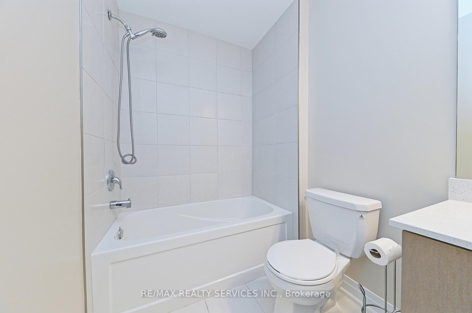 Photo 39 of 52 Humberstone Drive, Halton Hills, Georgetown — HOMEH