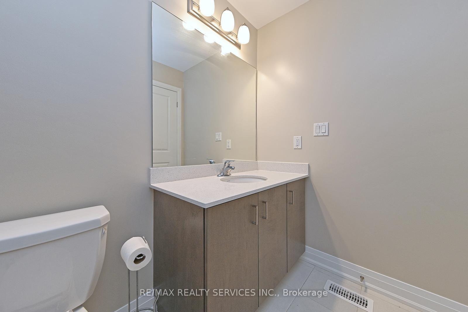 Photo 40 of 52 Humberstone Drive, Halton Hills, Georgetown — HOMEH