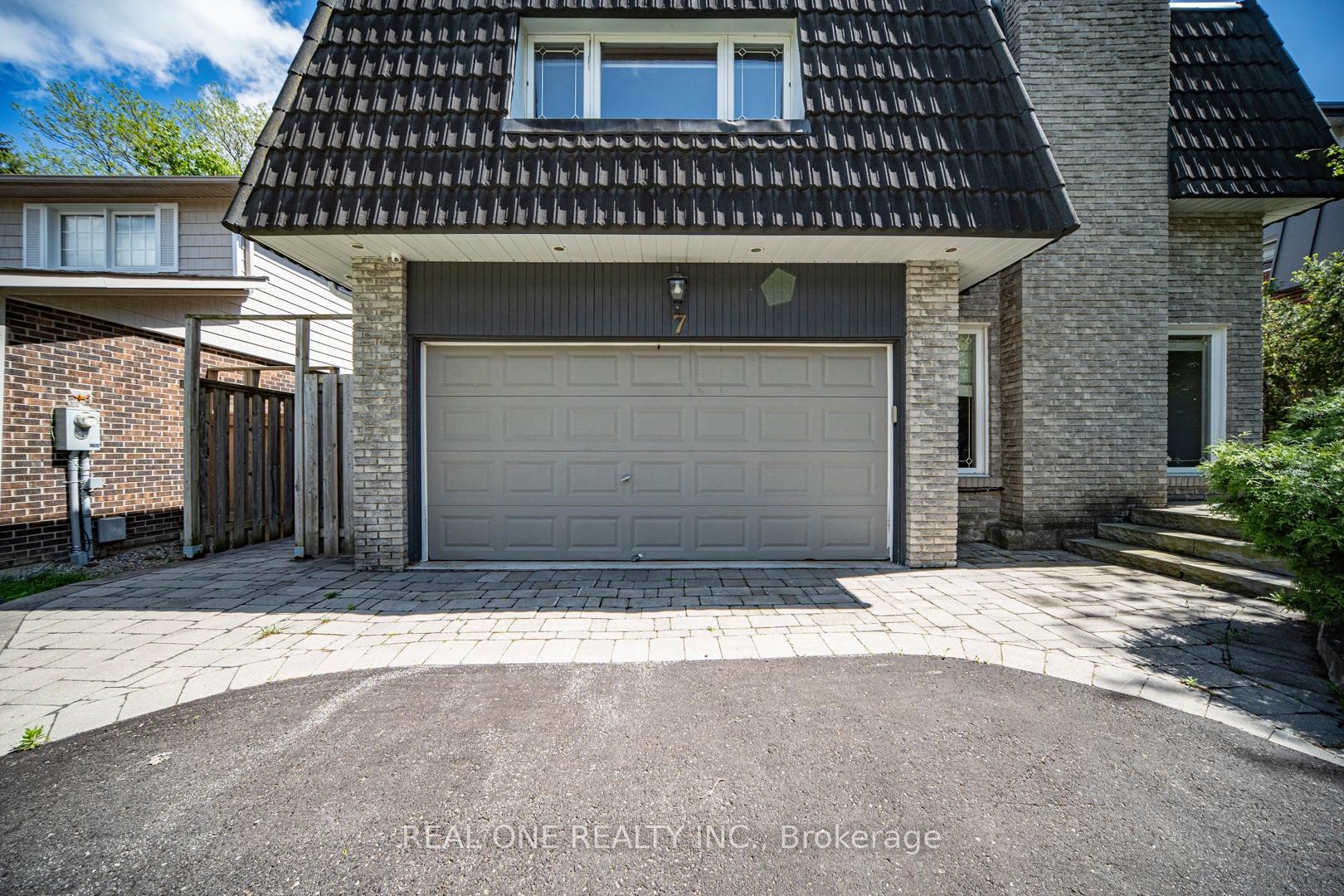 Photo 3 of 7 Hagerman Boulevard, Markham, Unionville — HOMEH