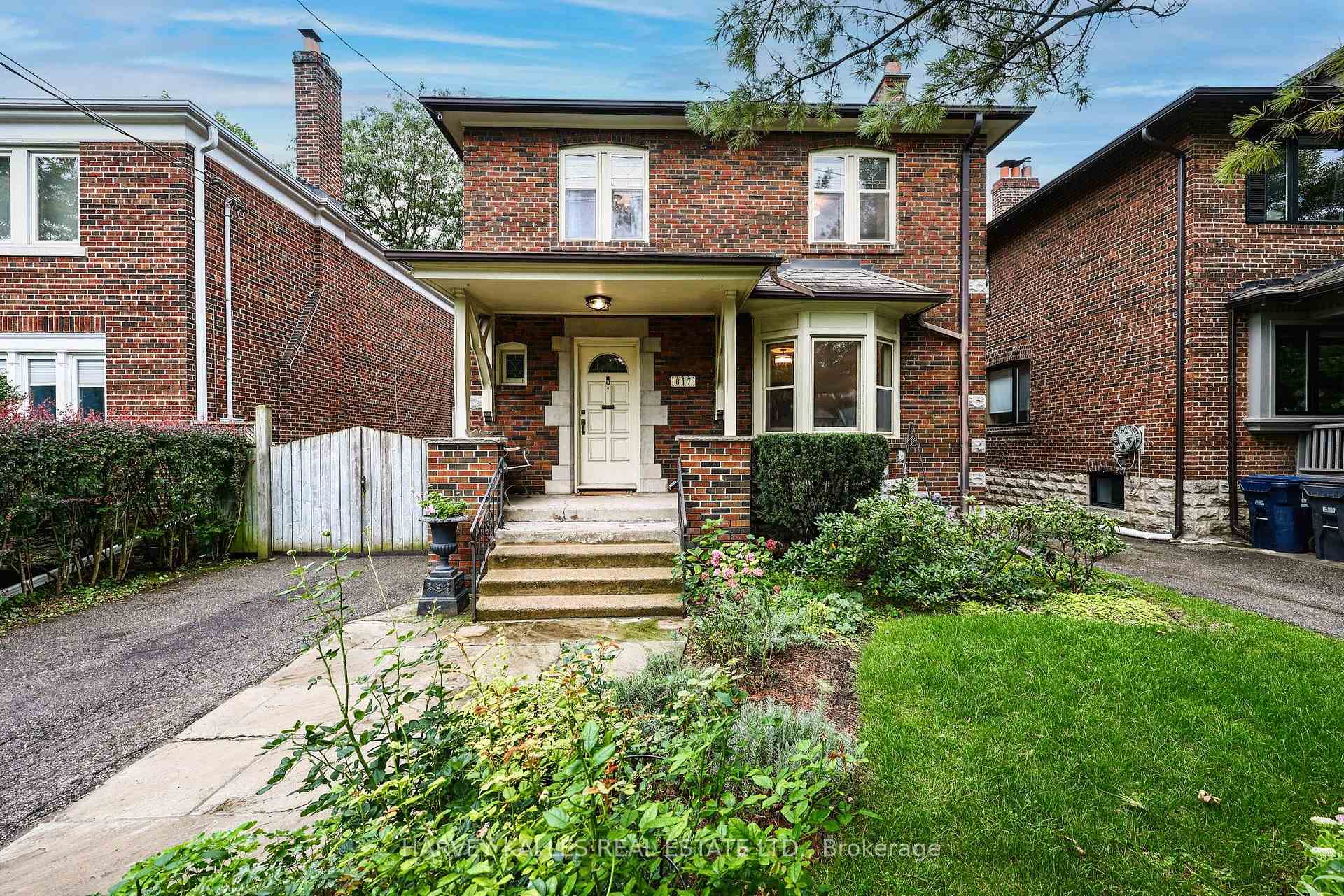 Front of 617 Lonsdale Road