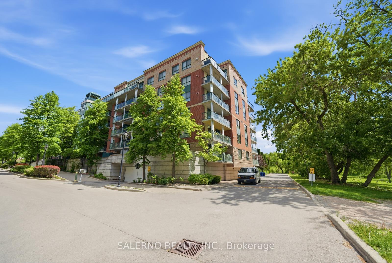 Front of Unit 312, 141 Woodbridge Avenue