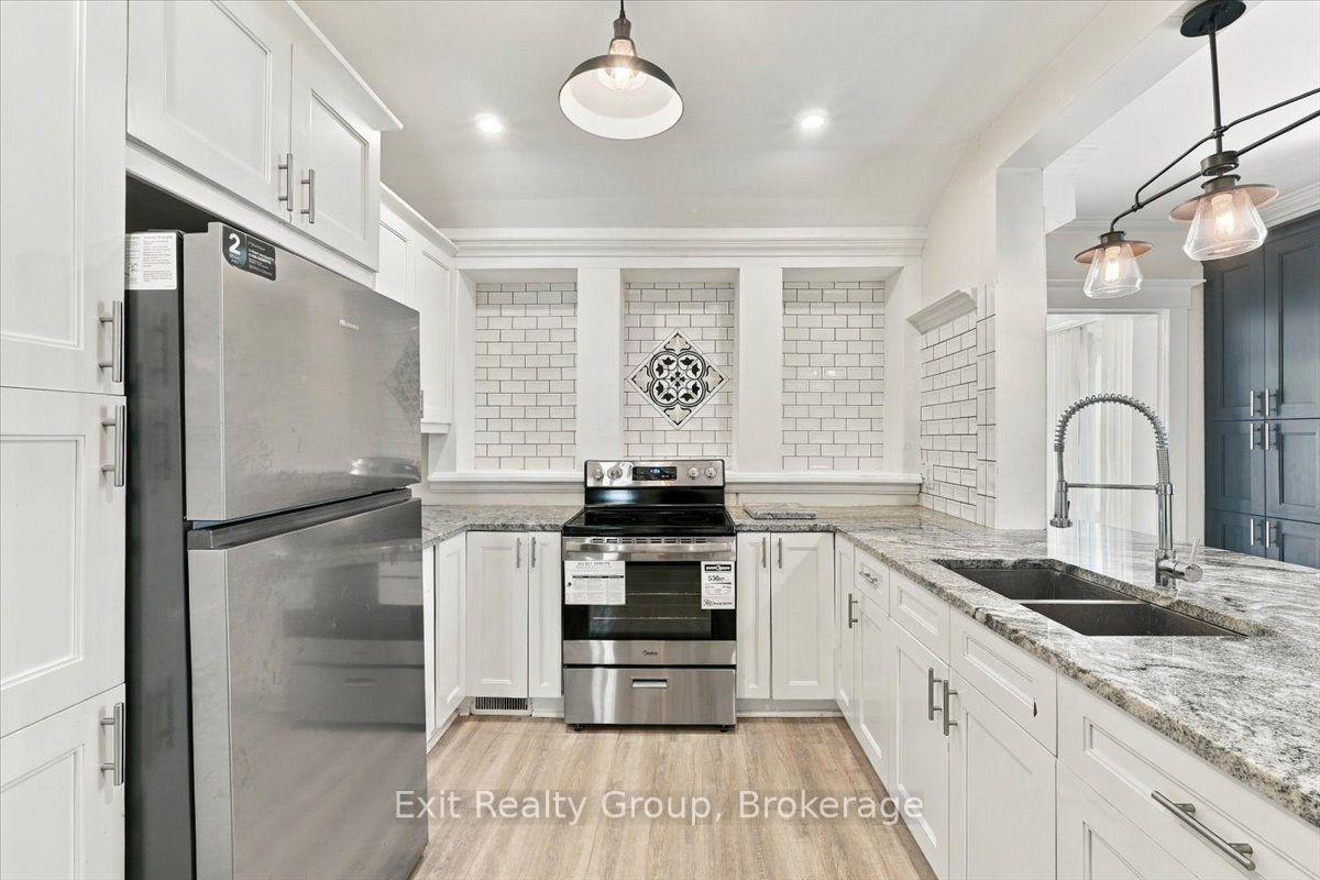 Photo 5 of 185 Foster Avenue, Belleville, Belleville Ward — HOMEH