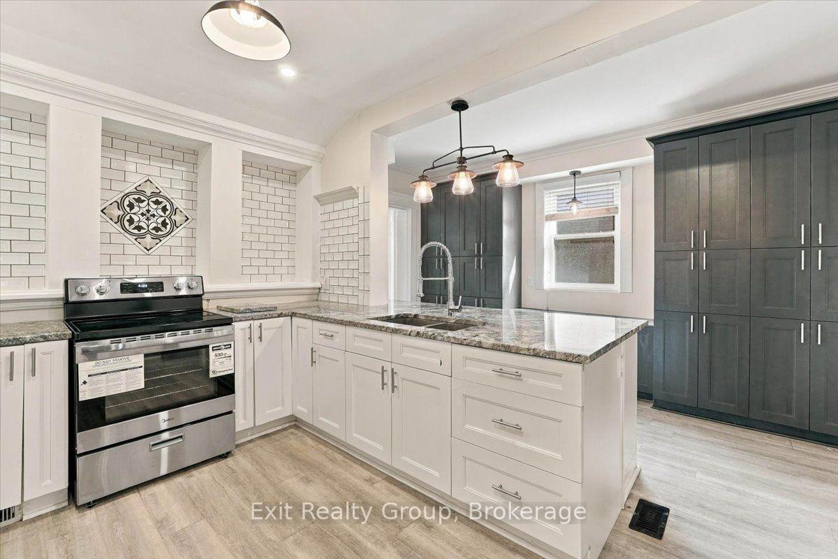 Photo 6 of 185 Foster Avenue, Belleville, Belleville Ward — HOMEH
