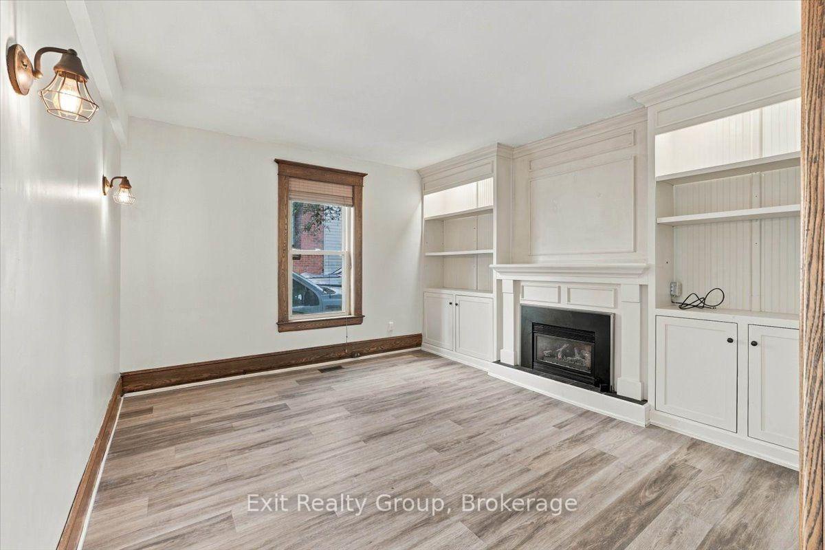 Photo 11 of 185 Foster Avenue, Belleville, Belleville Ward — HOMEH