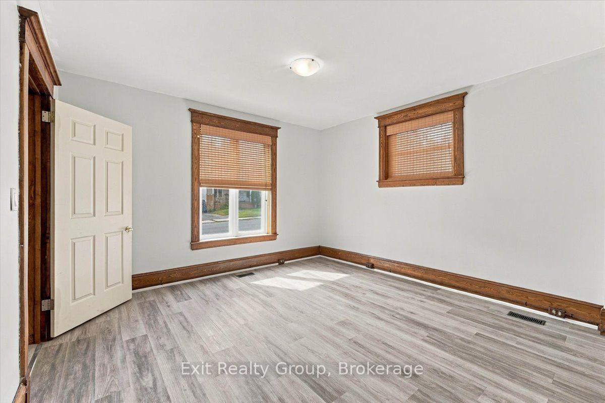Photo 14 of 185 Foster Avenue, Belleville, Belleville Ward — HOMEH