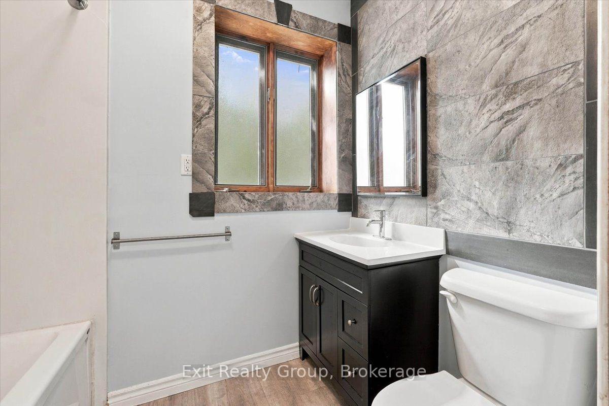 Photo 15 of 185 Foster Avenue, Belleville, Belleville Ward — HOMEH