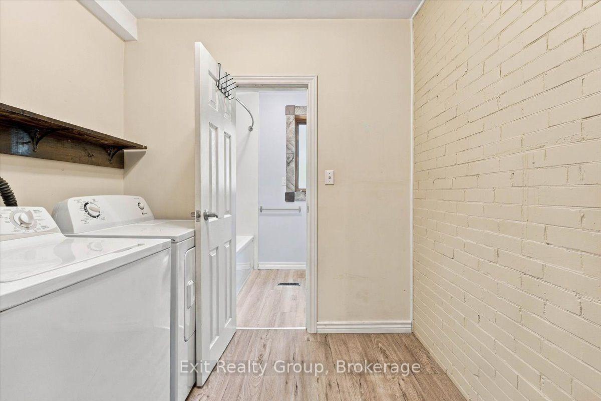 Photo 16 of 185 Foster Avenue, Belleville, Belleville Ward — HOMEH