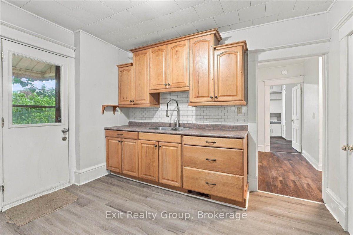 Photo 21 of 185 Foster Avenue, Belleville, Belleville Ward — HOMEH