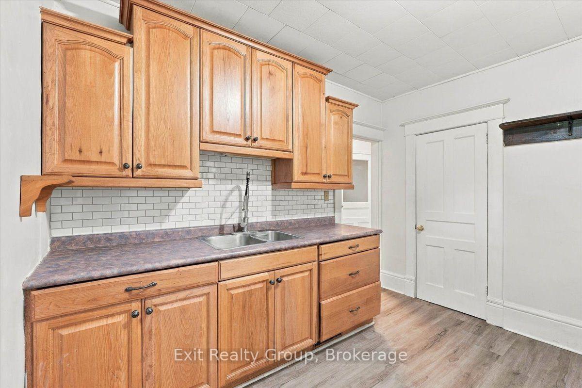 Photo 22 of 185 Foster Avenue, Belleville, Belleville Ward — HOMEH