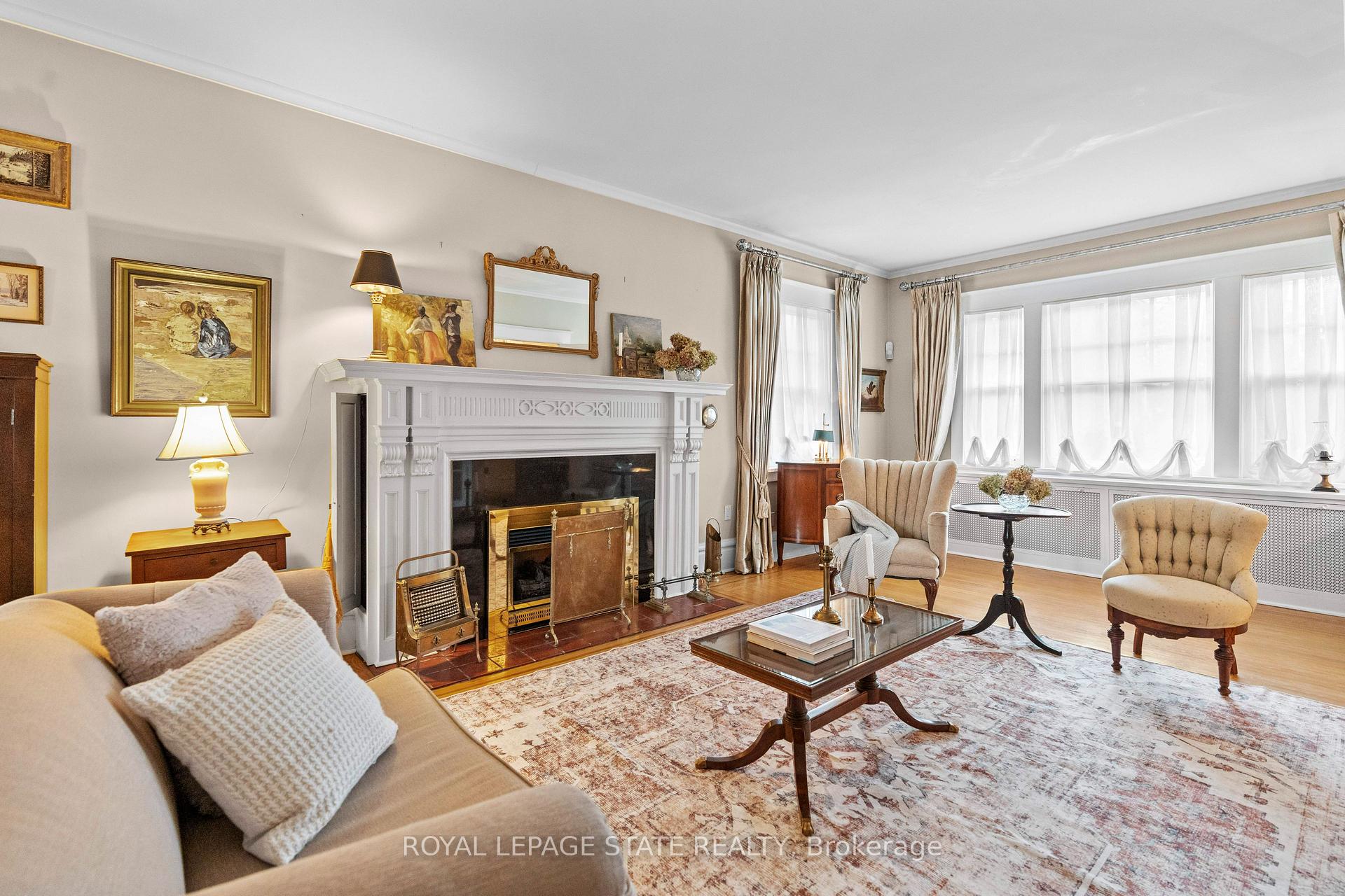 Photo 7 of 247 MacNab Street S, Hamilton, Durand — HOMEH