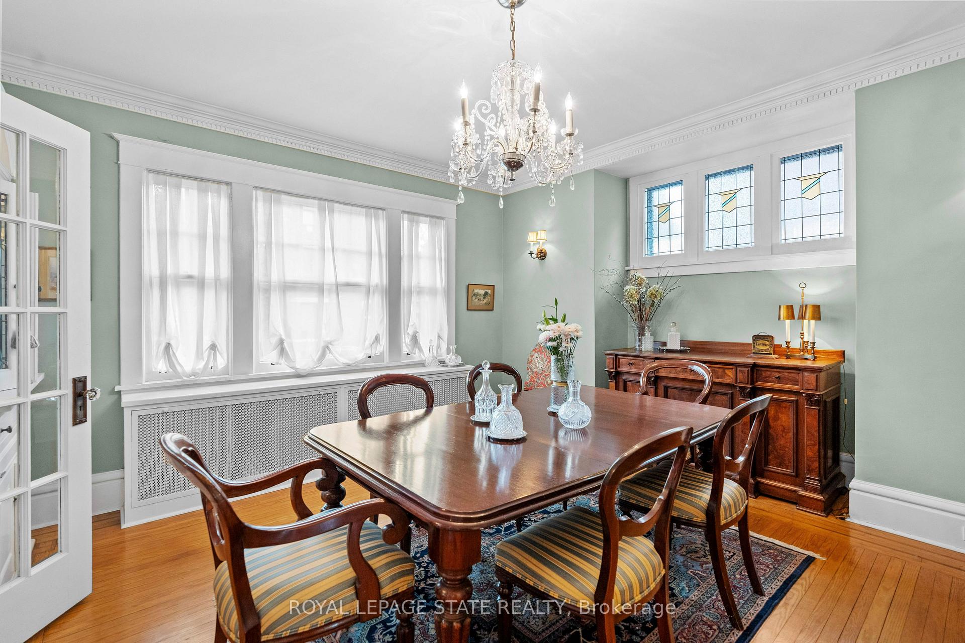 Photo 10 of 247 MacNab Street S, Hamilton, Durand — HOMEH