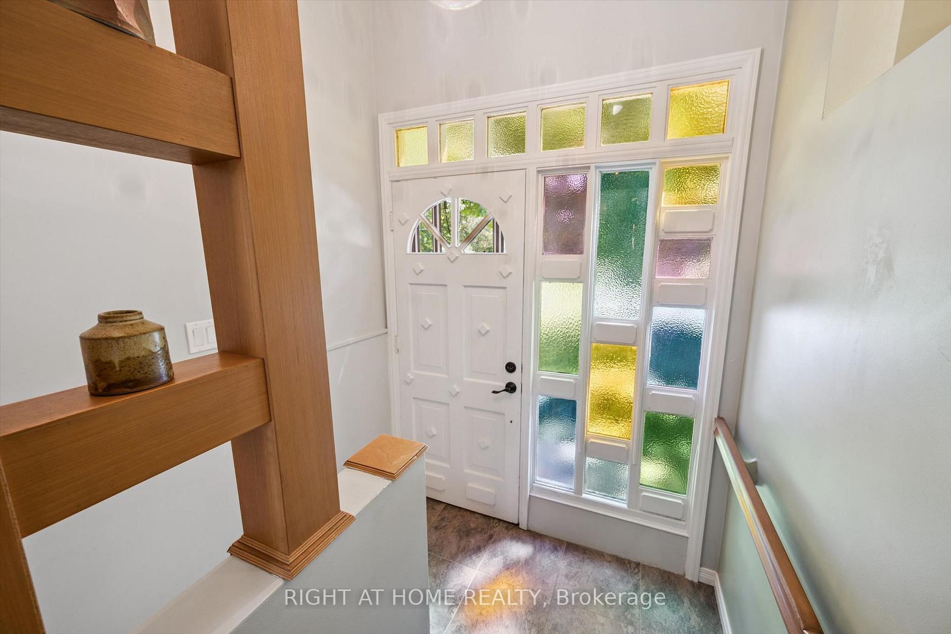 Photo 3 of 200 Cedarbrae Avenue, Waterloo, Lakeshore Village — HOMEH
