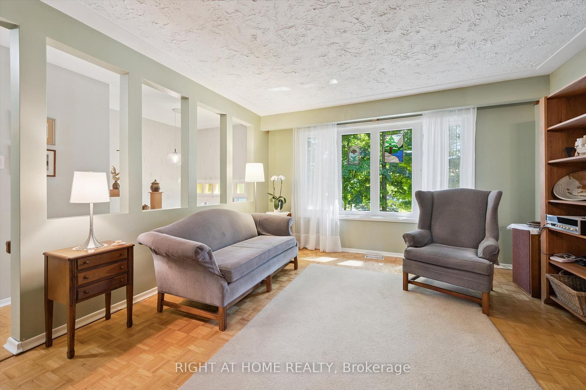 Photo 5 of 200 Cedarbrae Avenue, Waterloo, Lakeshore Village — HOMEH
