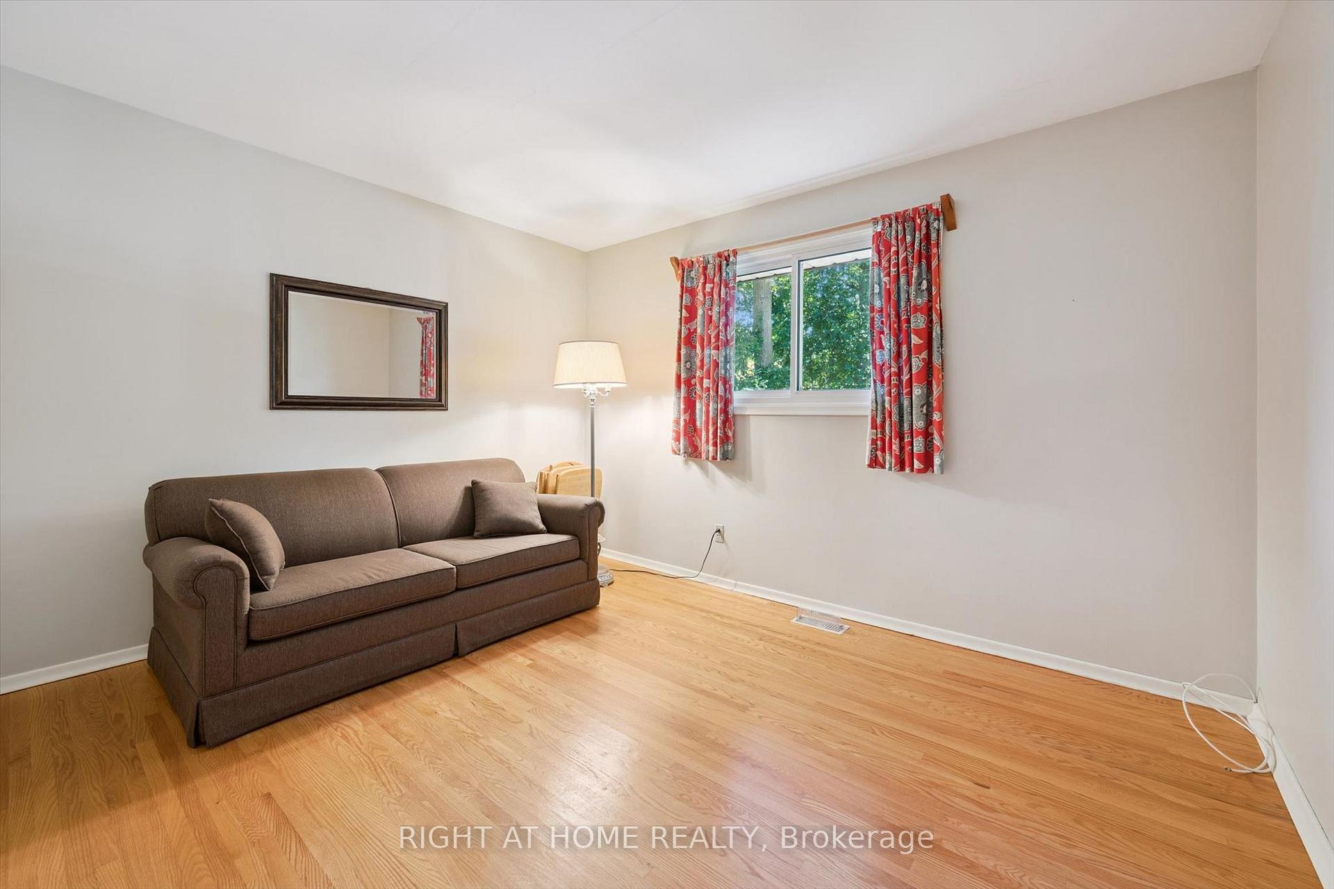 Photo 20 of 200 Cedarbrae Avenue, Waterloo, Lakeshore Village — HOMEH
